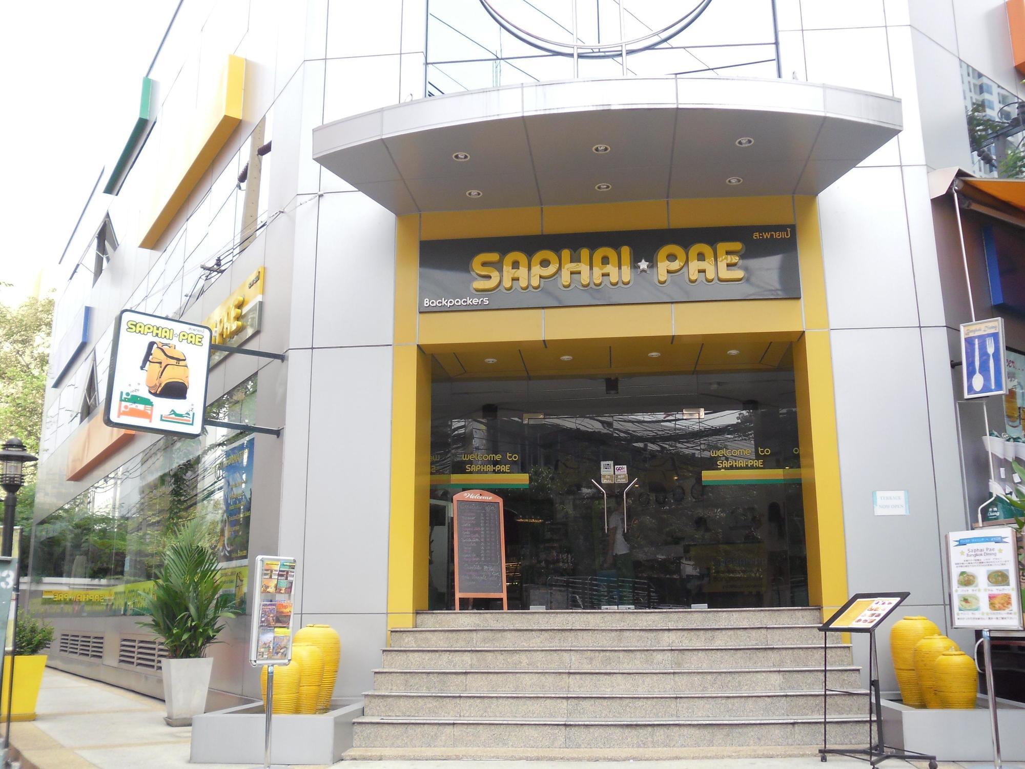 Saphaipae Hostel Bangkok Bagian luar foto