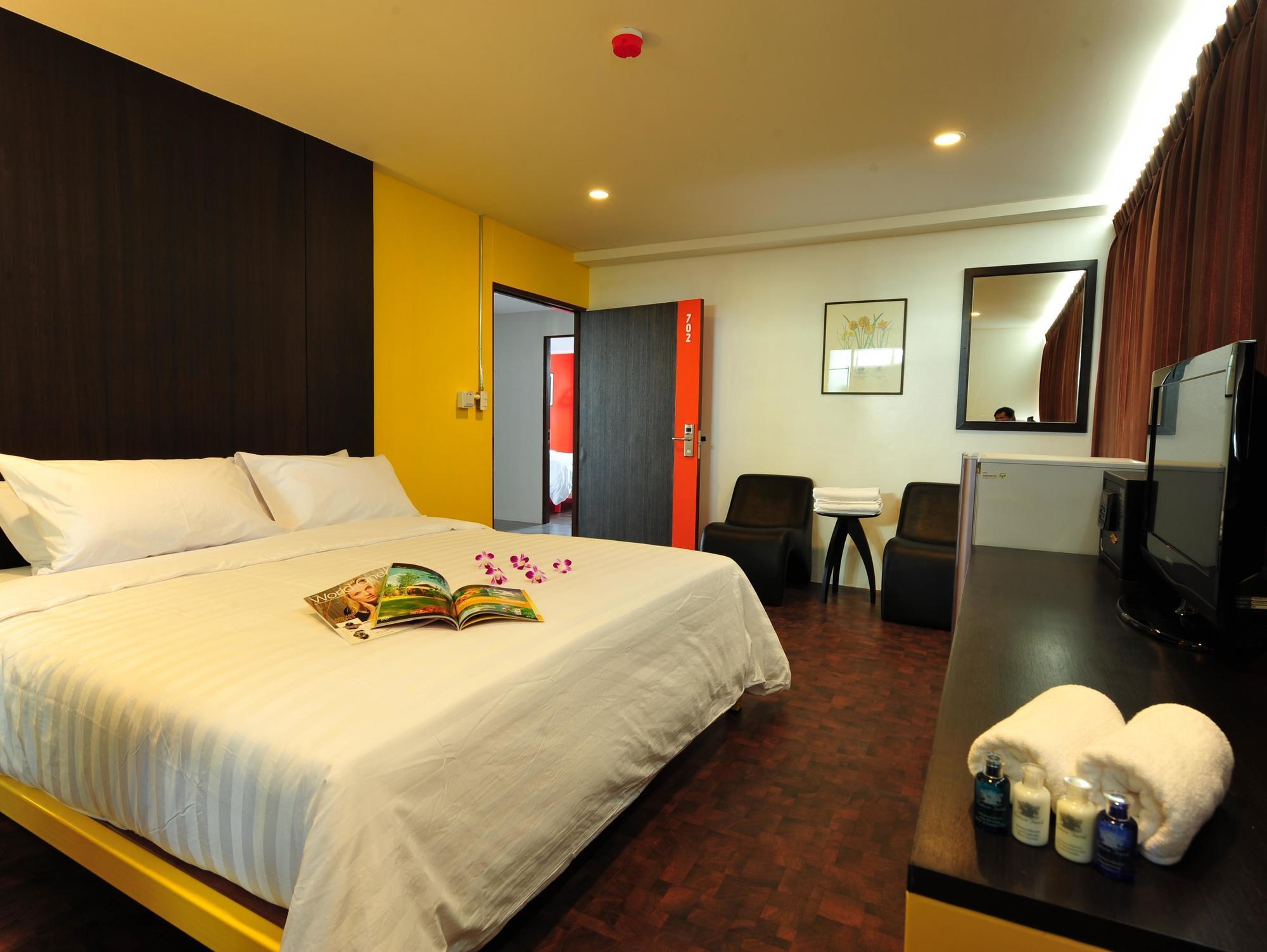Saphaipae Hostel Bangkok Bagian luar foto
